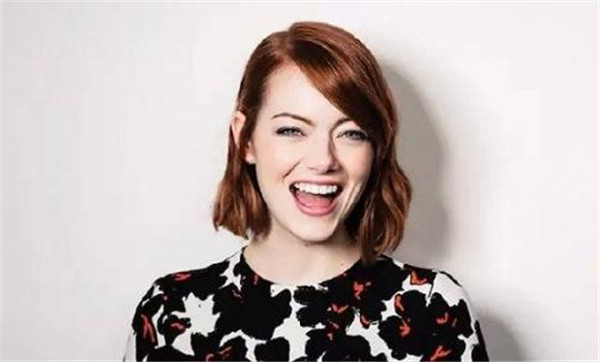 艾瑪斯通為什么叫石頭姐？石頭姐男友是誰？安德魯和艾瑪分手了嗎