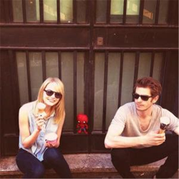 艾瑪斯通為什么叫石頭姐？石頭姐男友是誰？安德魯和艾瑪分手了嗎