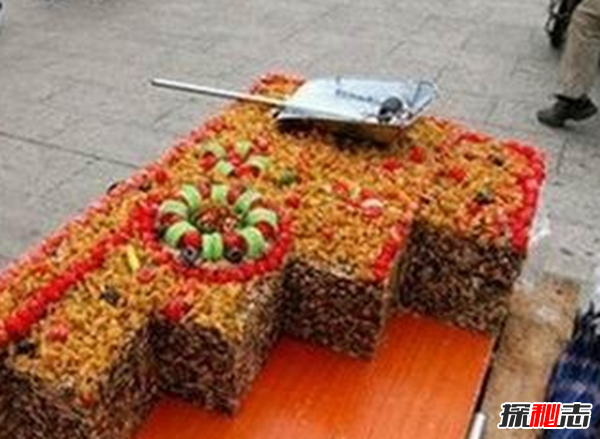 切糕事件是怎么回事?湖南岳陽(yáng)賣出天價(jià)切糕(總價(jià)值16萬(wàn))