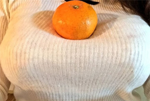 女人的胸真是越大越好嗎 巨乳妹告訴你胸大的10個煩惱