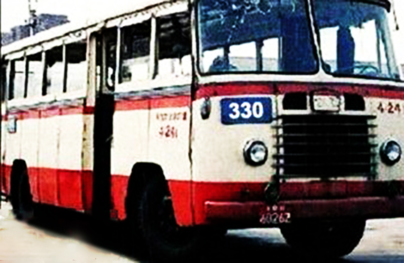 北京公交車(chē)330.jpg